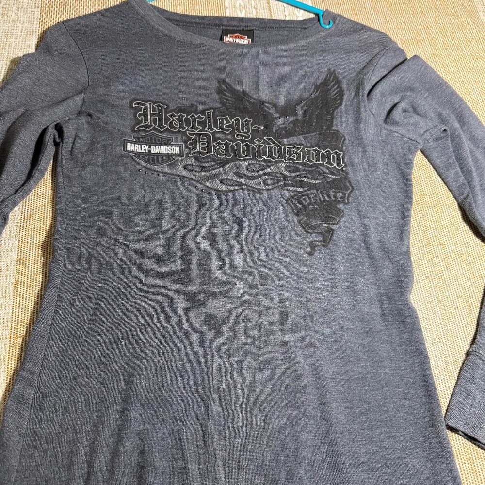 Harley-Davidson Gray top w/ Black beads and flames  size M